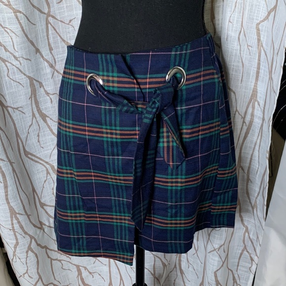 Wild Fable Plaid Navy Green Mini Skirt with Tie Detail - Picture 3 of 5